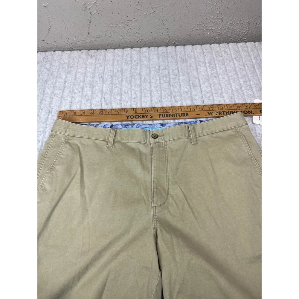 Tommy Bahama Mens Khaki Flat Front Shorts Size‎ 40 Casual Comfort Waist 40